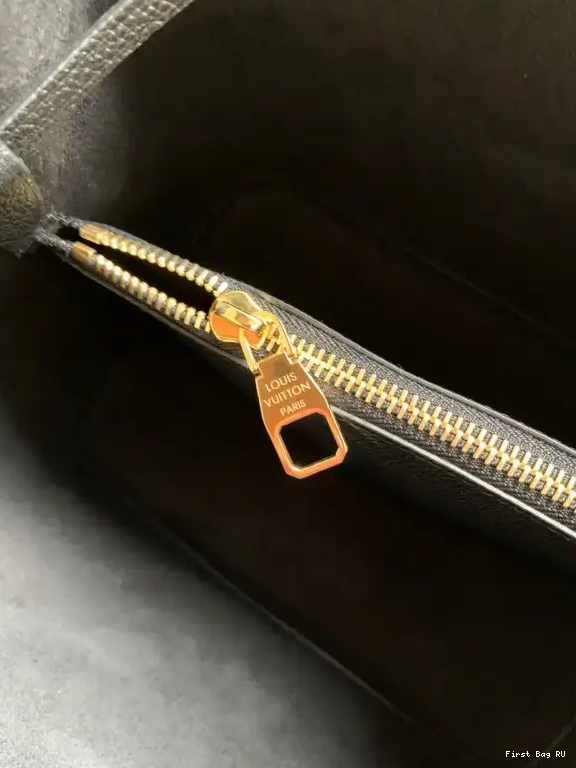 First bag NEONOE VUITTON MM LOUIS 0529